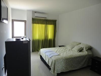 Hotel Los Paisas Mitú Kültér fotó